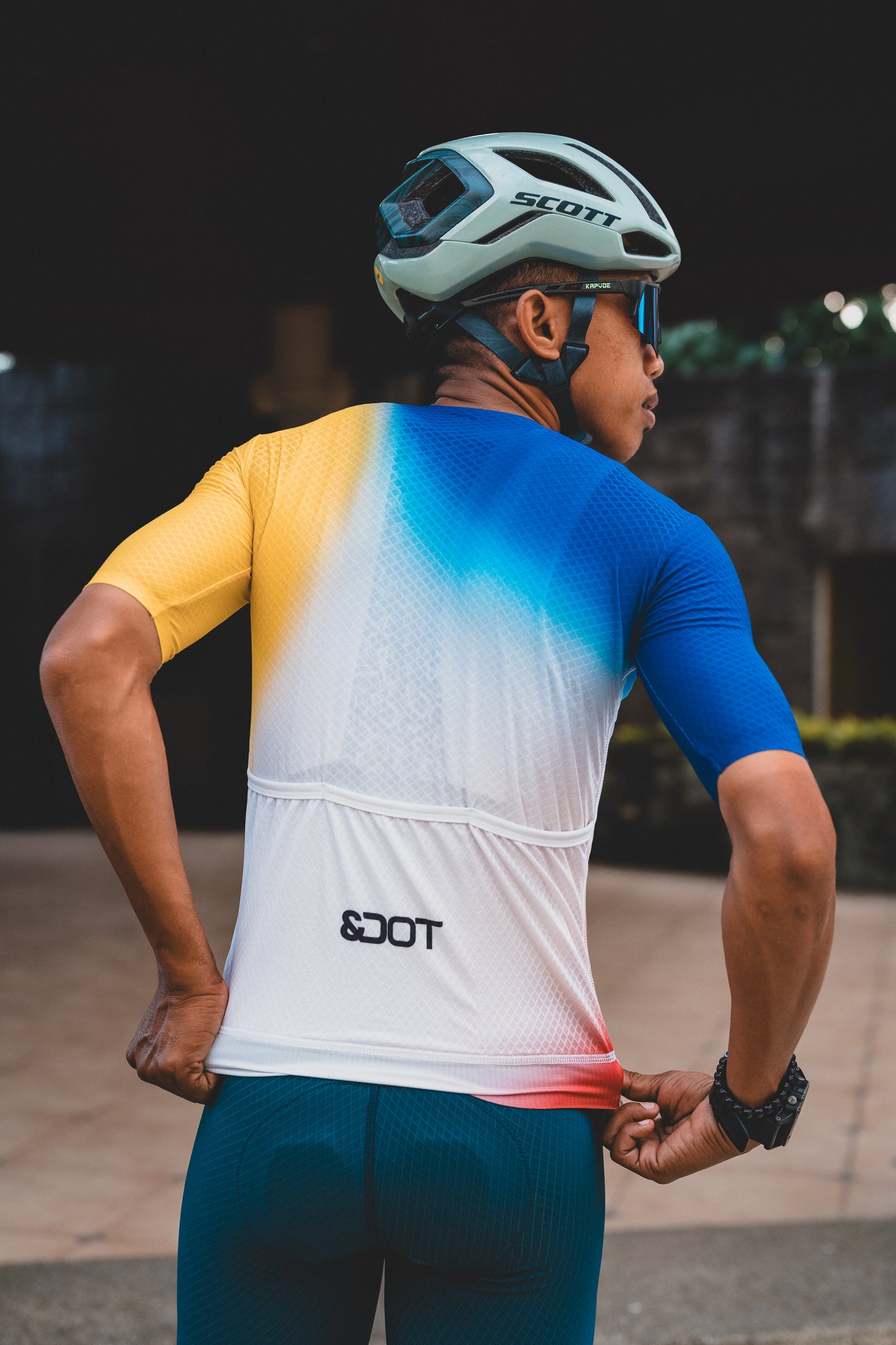 SEAMLESS CYCLING JERSEY ANDOTSPORTS