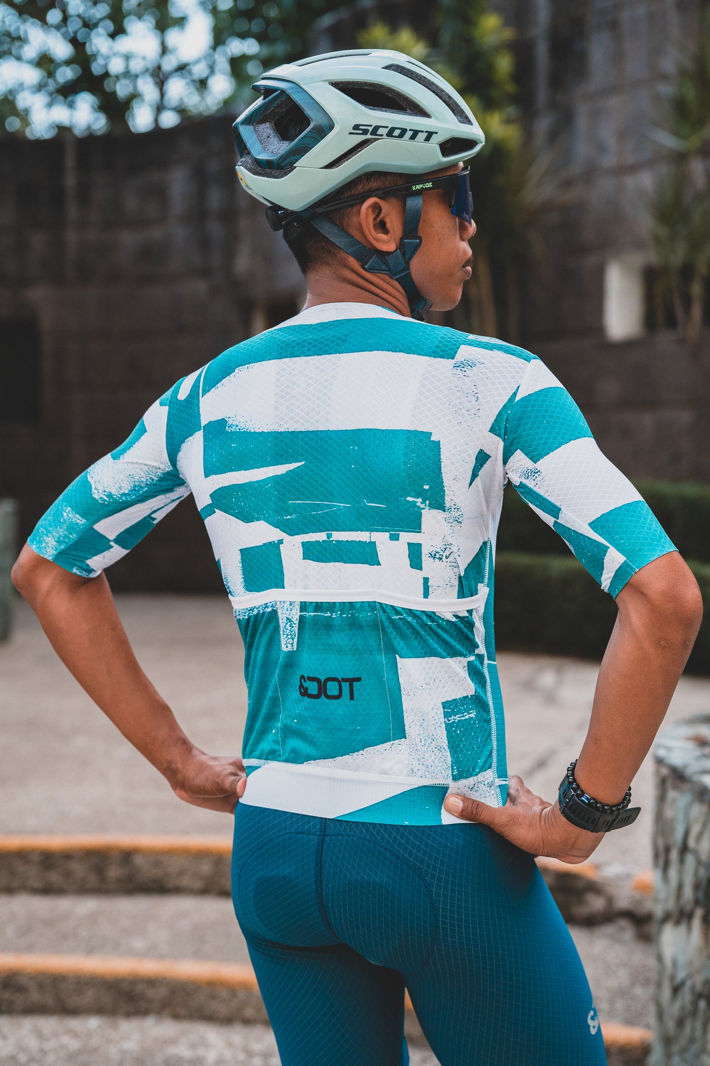 SEAMLESS CYCLING JERSEY ANDOTSPORTS