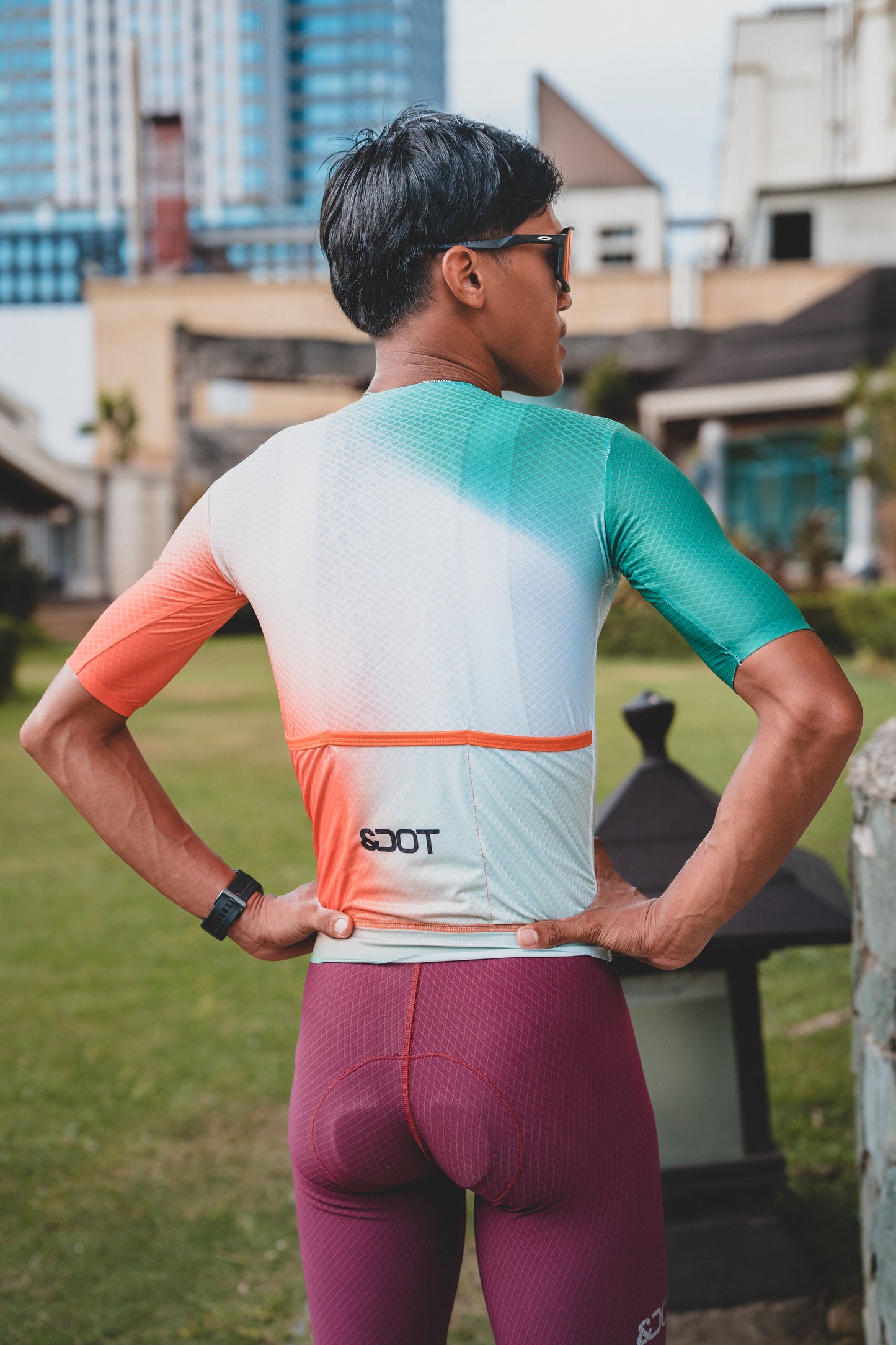 SEAMLESS CYCLING JERSEY ANDOTSPORTS